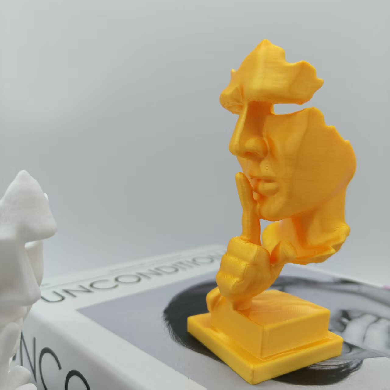 Thinker Statue, Silence Is Gol - Desk Setup Design ulasan dan harga