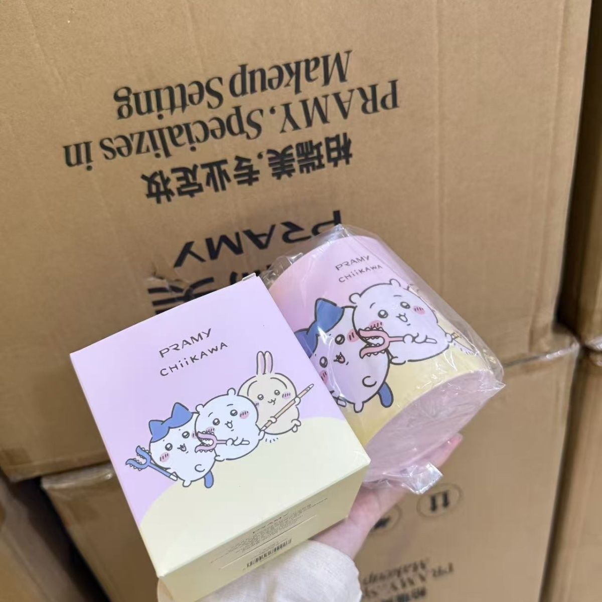 Chiikawa Co branded Makeup Bru - Desk Setup Organization ulasan dan harga